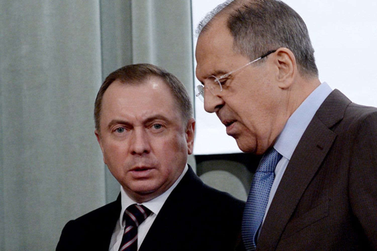 Форум по теме: Лавров прокомментировал шумиху вокруг фото со встречи Дисскусии по теме: Лавров прокомментировал шумиху вокруг фото со встречи