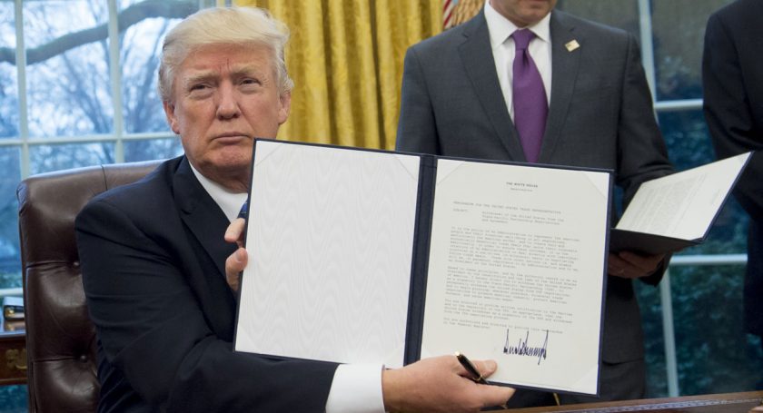 США вышли из соглашения по Транстихоокеанскому партнерству