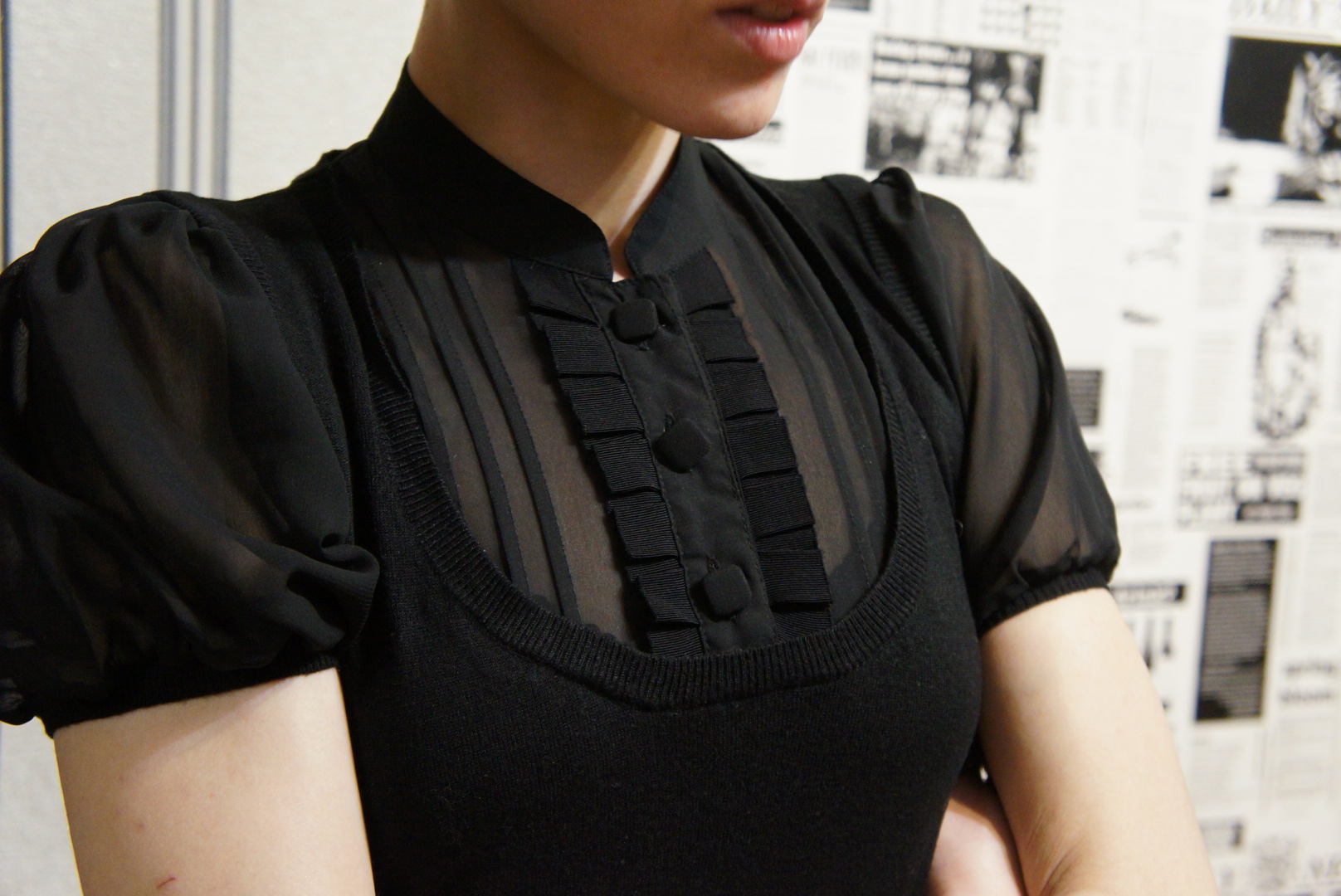 Чёрная полупрозрачная блузка