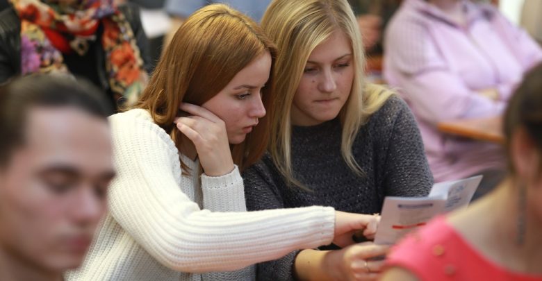 студенты выбирают