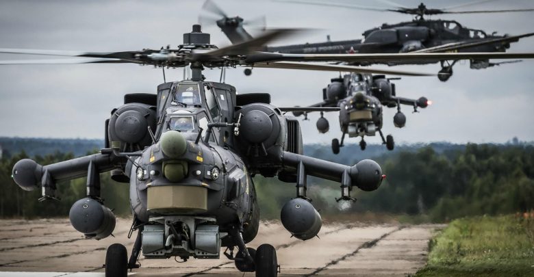 Российские вертолеты в Сирии взлетают с авиабазы