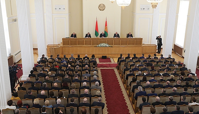22 марта Александр Лукашенко посетил Барановичский район, где встретился с активом района и города Барановичи