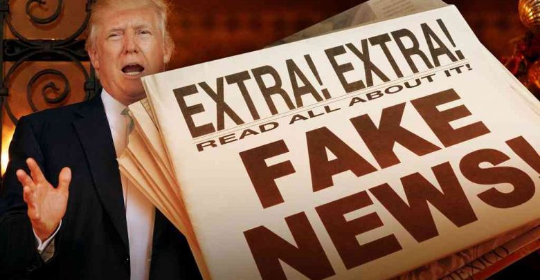 Президент США Трамп и табличка на английском