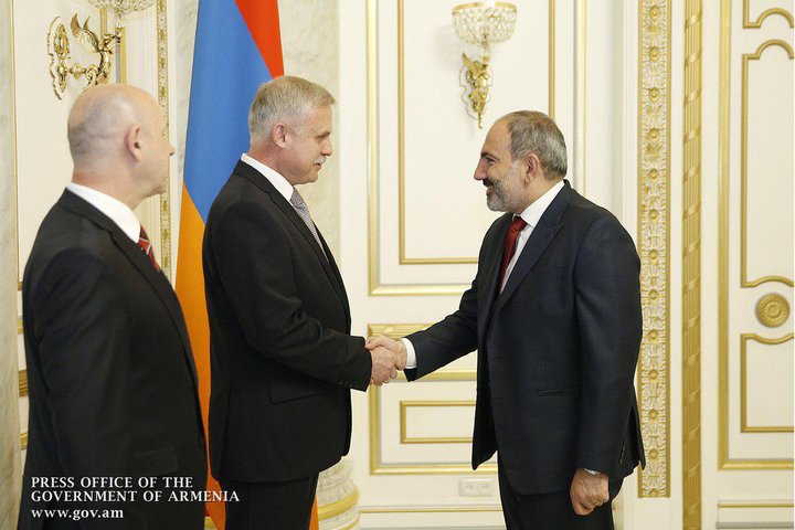 Минск и Ереван пришли к согласию по вопросу назначения генсека ОДКБ — Пашинян рад