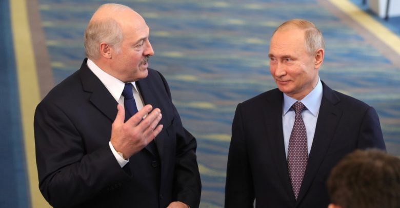 Президенты Беларуси и России Александр Лукашенко и Владимир Путин