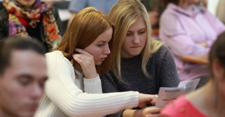 абитуриенты, студенты