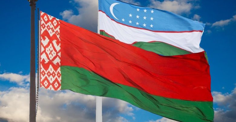 Флаги Беларуси и Узбекистана