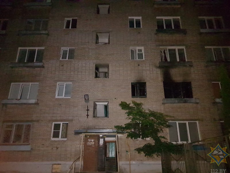 11 человек спасли на пожаре в Новополоцке