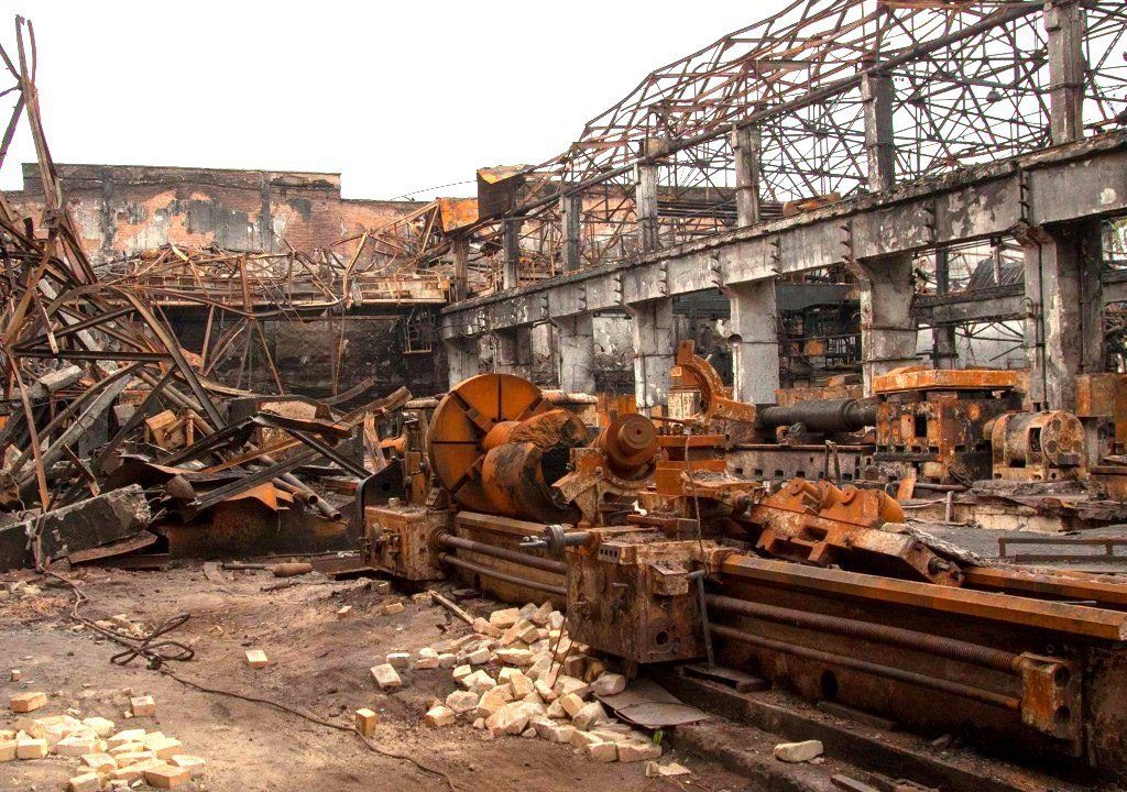 разрушенный завод