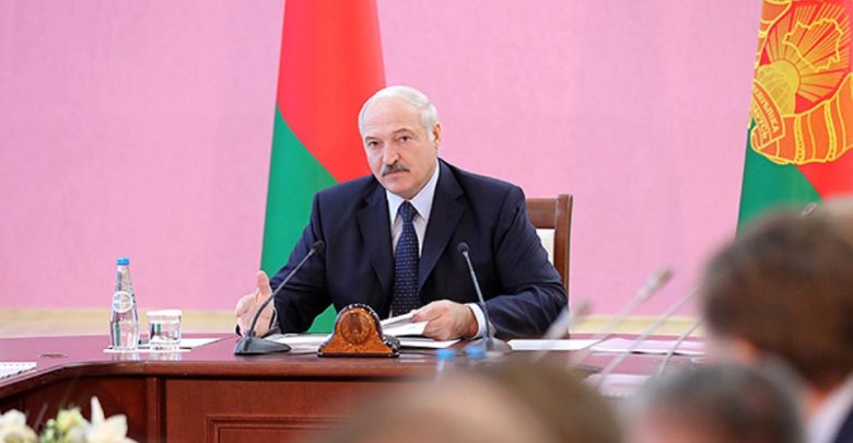 Президент Беларуси Александр Лукашенко 14 августа совершил рабочую поездку в Могилевскую область. Глава государства посетил Костюковичский район, где ознакомился с развитием юго-восточного региона области