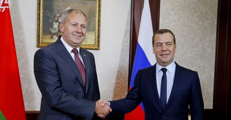 премьер-министр Беларуси Сергей Румас и премьер-министр России Дмитрий Медведев