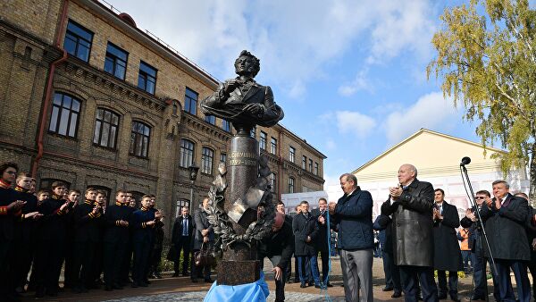 Церемония открытия памятника Пушкину в Бресте