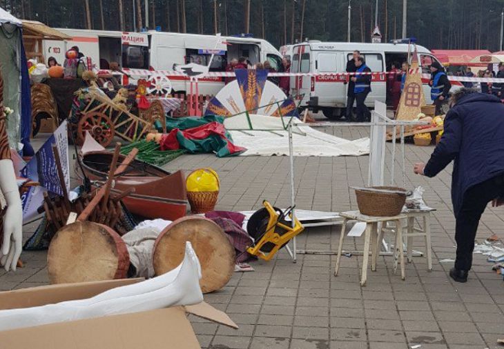 ЧП в Борисове: ветер перевернул палатку