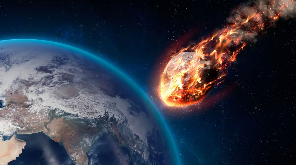 К земле летит огромный метеорит