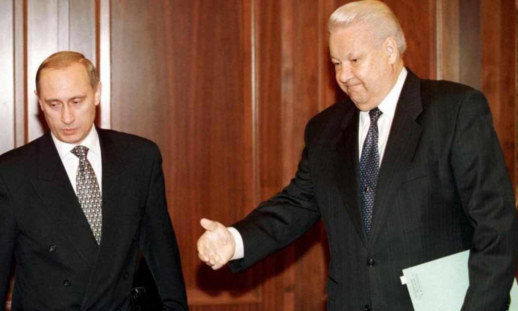 Советник рассказал, почему Ельцин сделал своим преемником Путина