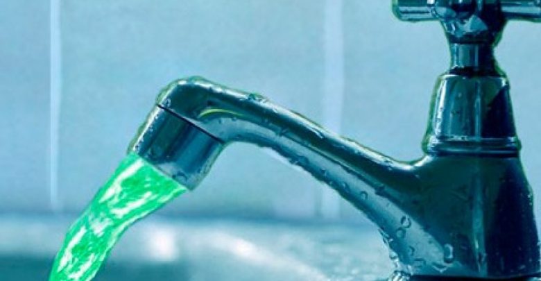 зелёная вода
