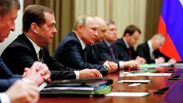 Переговоры Путина и Лукашенко начались с погасшего света