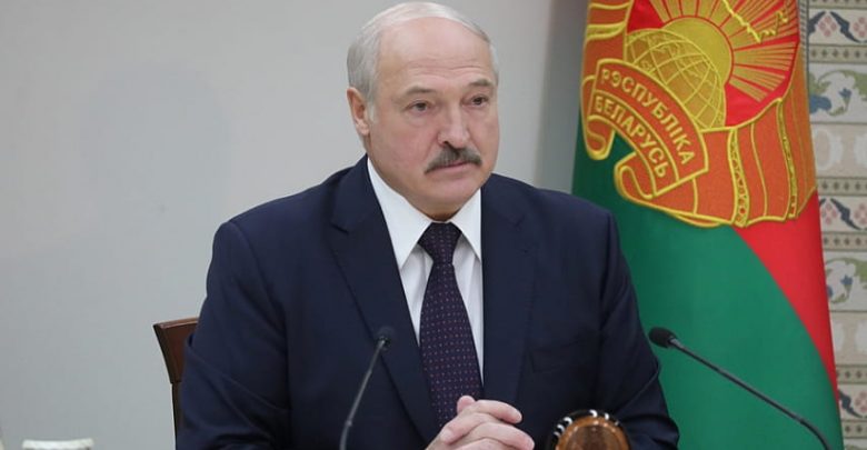 Президент Беларуси лукашенко на рабочем месте