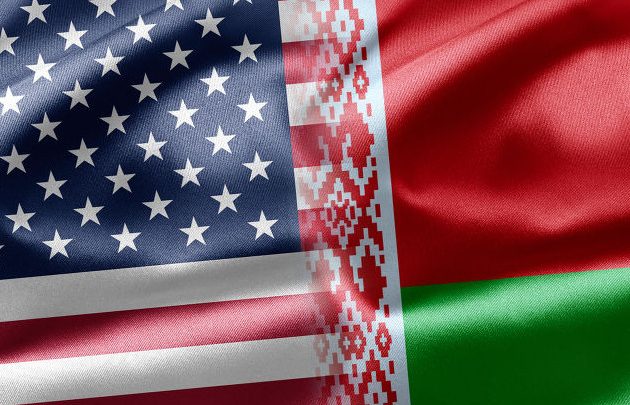 Флаги Беларуси и США