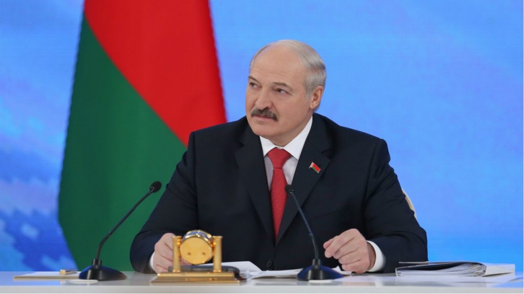 Лукашенко встретится с депутатами обоих созывов