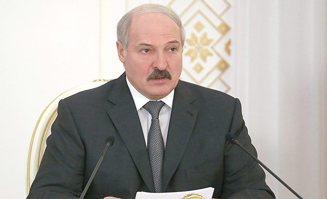 Президент Беларуси на совещании