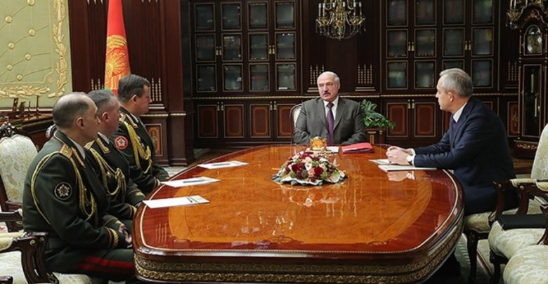 Президент Беларуси Александр Лукашенко 20 января рассмотрел кадровые вопросы