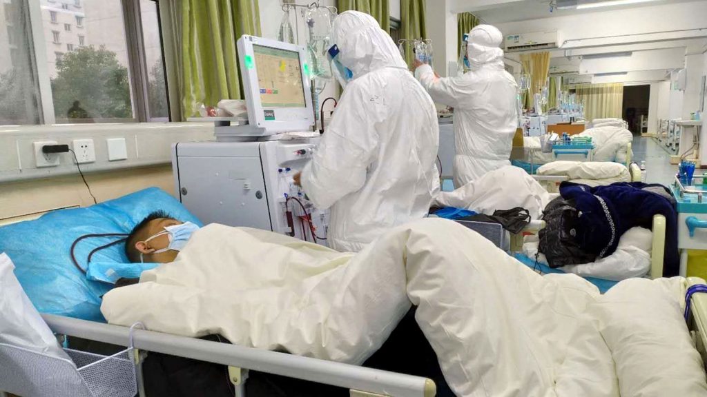 Число жертв коронавируса в Китае увеличилось до 2943 человек