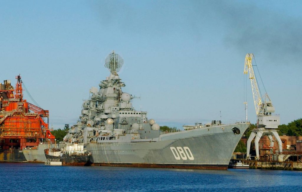 Ракетный крейсер типа "Киров"
"Адмирал Нахимов" стоит в доке