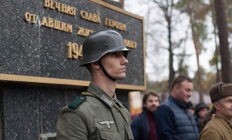 Украинские нацисты на очередной акцииакции в форме СС