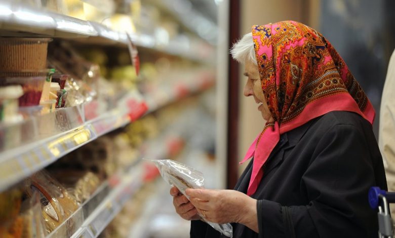 пенсионерка в магазине