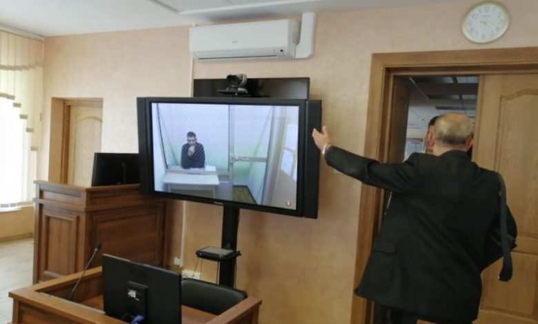 Сергей Тихановский участвует в заседании суда по видеосвязи