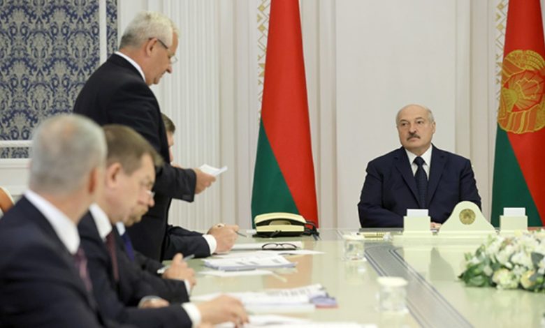 Лукашенко высказался о призывах оппозиции отзывать депутатов парламента Лукашенко высказался о призывах оппозиции отзывать депутатов парламента