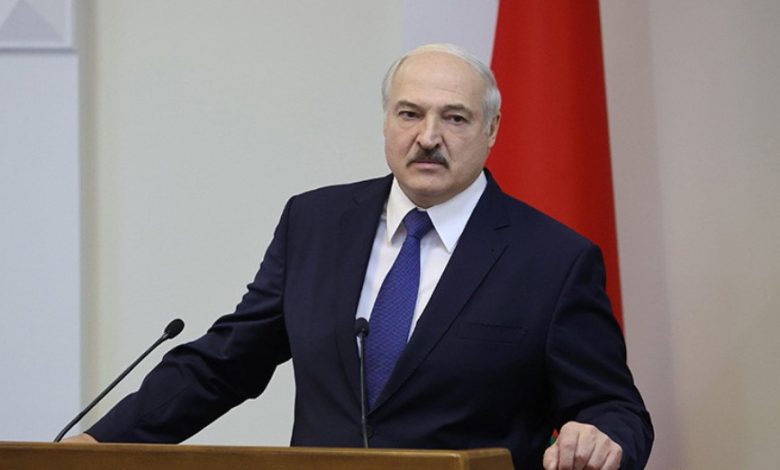 Лукашенко заявил, что не намерен отдавать власть Лукашенко заявил, что не намерен отдавать власть