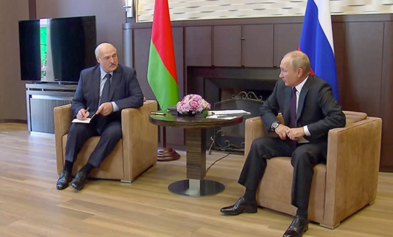 Лукашенко о протестах в Минске: пока красные линии никто не нарушал Лукашенко о протестах в Минске: пока красные линии никто не нарушал