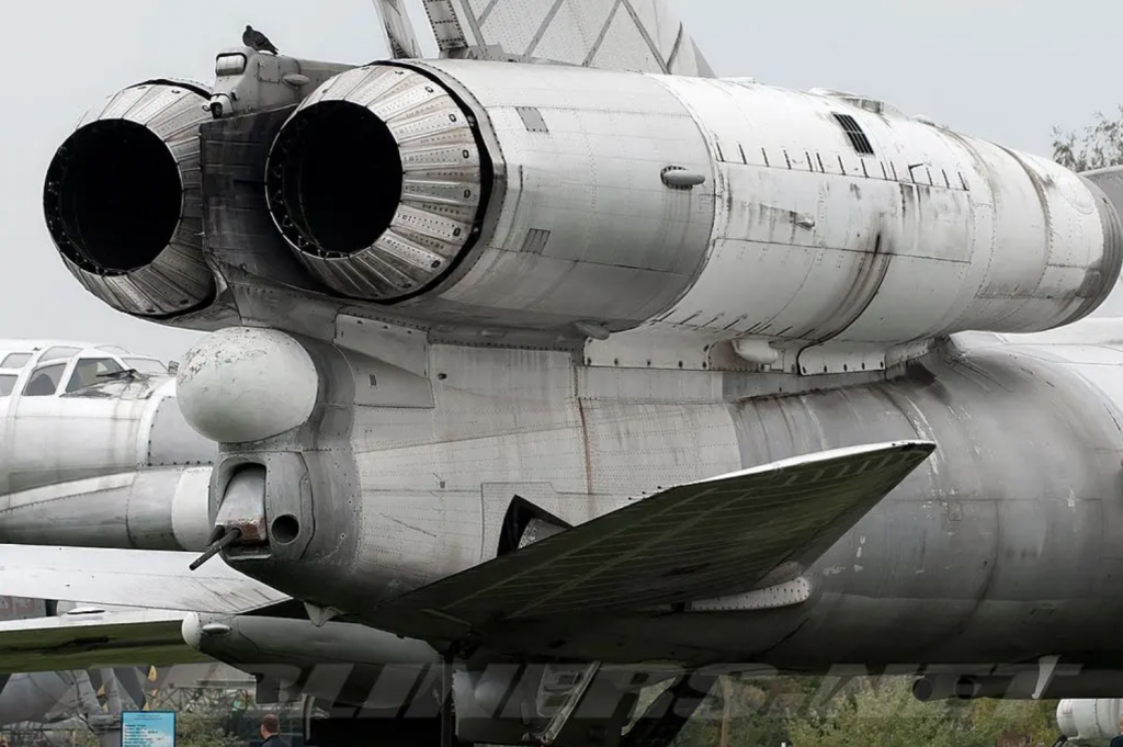 Советский Ту-22ПД с хвостовой башней, оснащенной Р-23М (WikiMedia Commons)