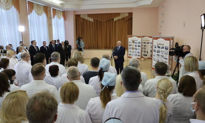 Лукашенко назвал примерную стоимость создания белорусской вакцины от коронавируса Лукашенко назвал примерную стоимость создания белорусской вакцины от коронавируса