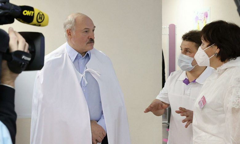 Лукашенко посещает Могилёвскую областную клиническую больницу Лукашенко посещает Могилёвскую областную клиническую больницу