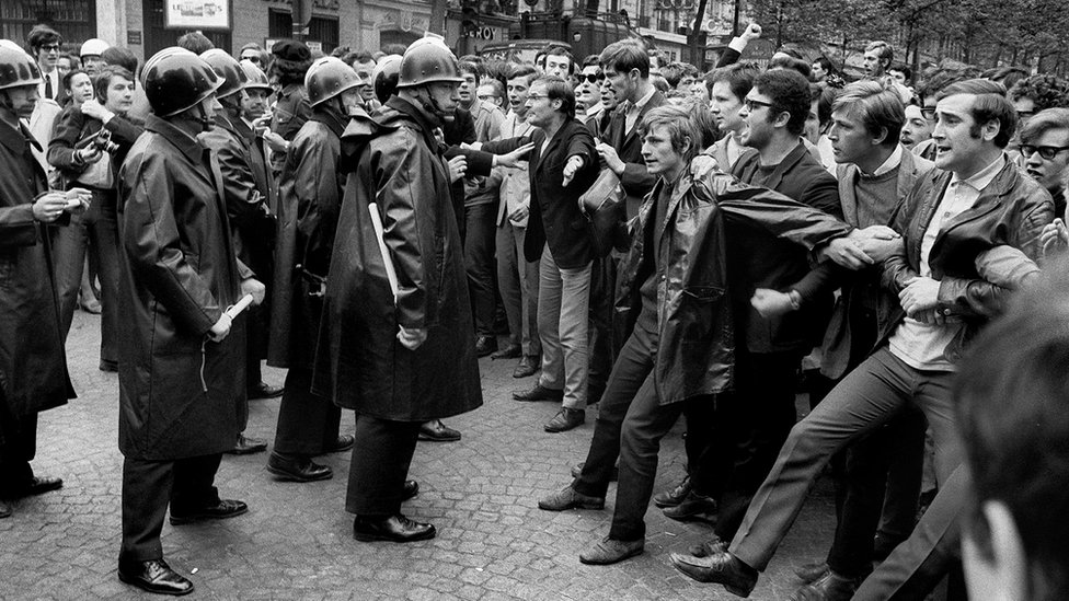 C:\Users\user\Desktop\Бунт сытых - картинки\_101050620_paris6may68afpstudentscrs.jpg