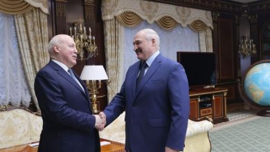 Александр Лукашенко 26 марта встретился с Дмитрием Мезенцевым