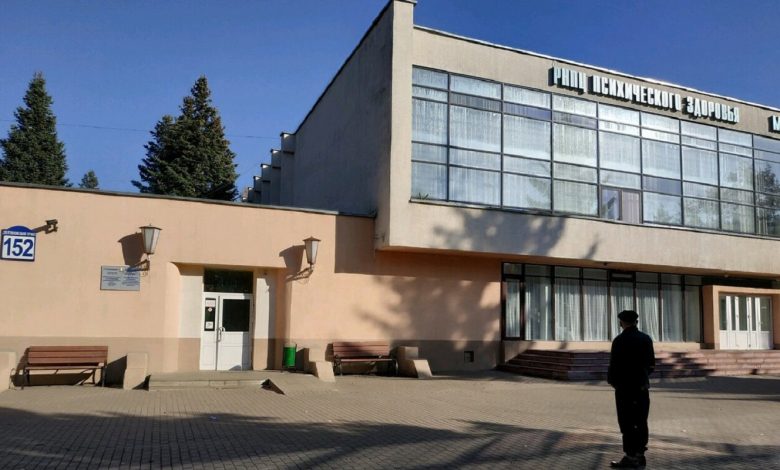 Из-за задымления сегодня эвакуировали 420 пациентов РНПЦ психического здоровья