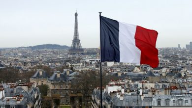 флаг Франции в Париже