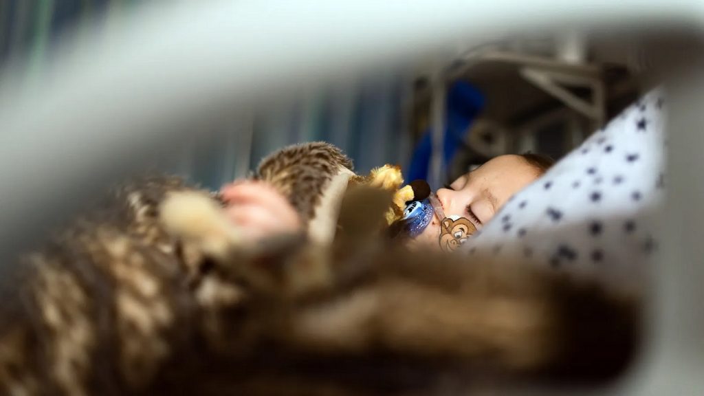 В мире зафиксировали вспышку массового заражения малоизвестным вирусом RSV у детей