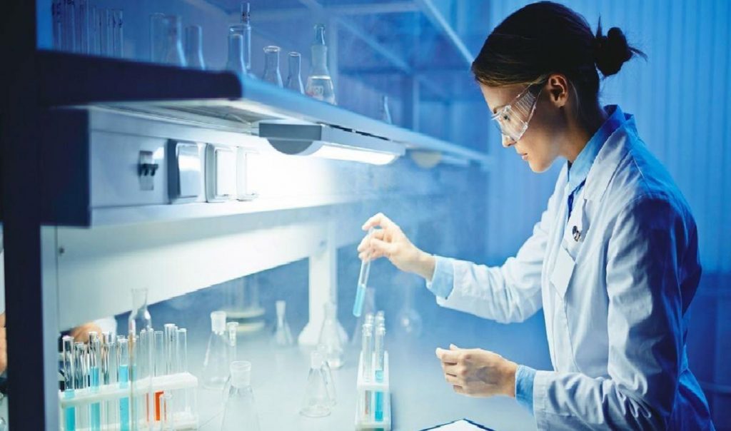 Минздрав приостановил проведение ПЦР-тестов в двух лабораториях