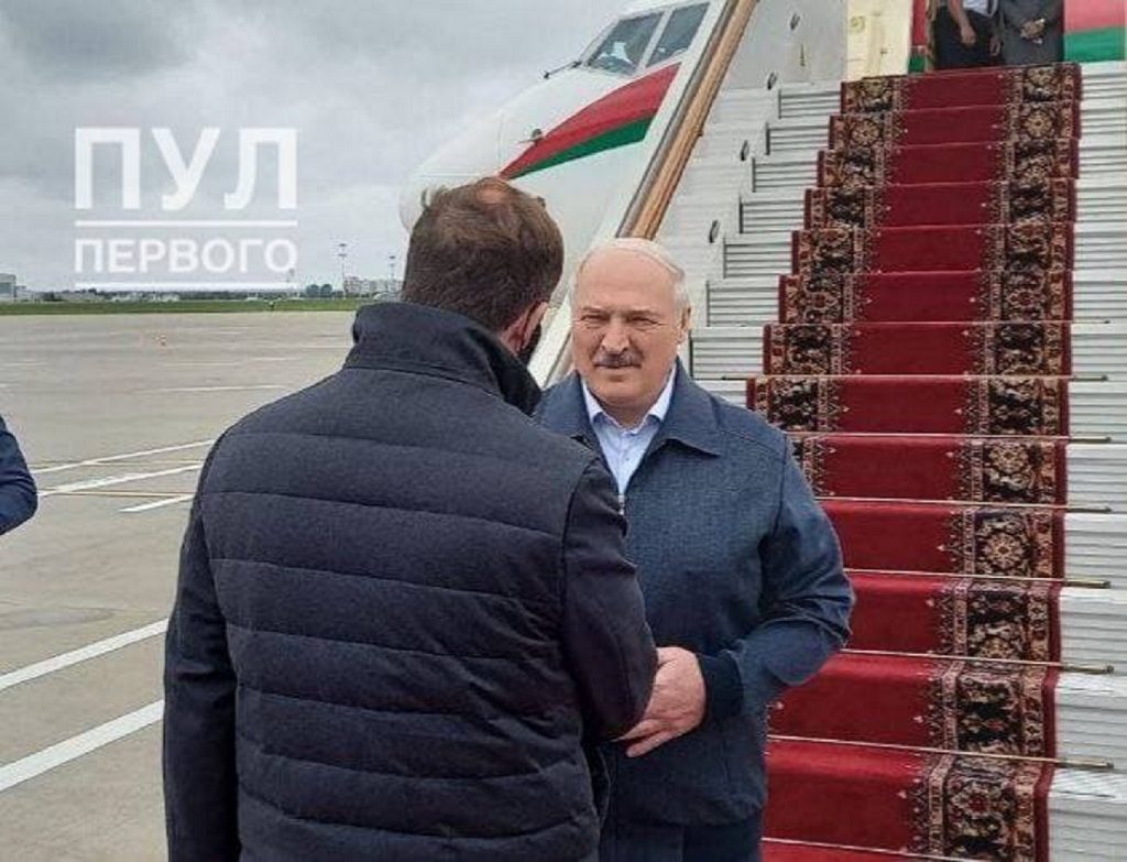 Лукашенко прибыл в Москву