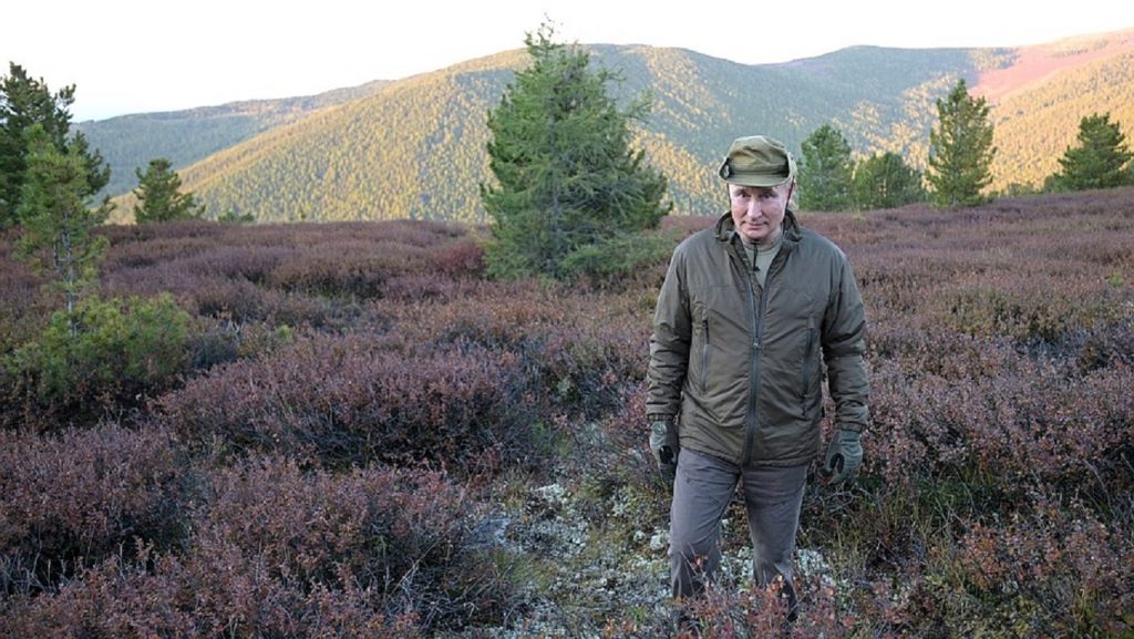 Появились кадры отдыха в Сибири Владимира Путина и Сергея Шойгу в начале сентября