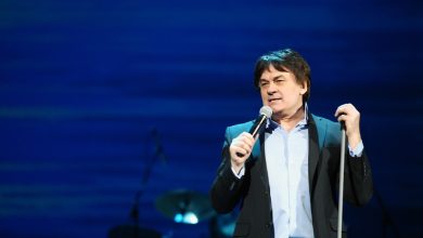 российский певец Александр Серов