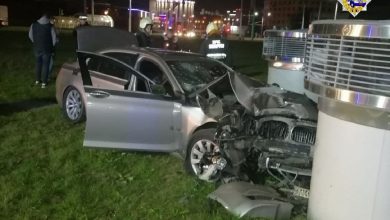 «BMW» протаранил вентиляционную шахту в Минске