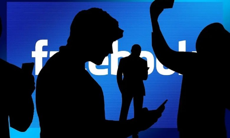 Facebook планирует изменить свое название