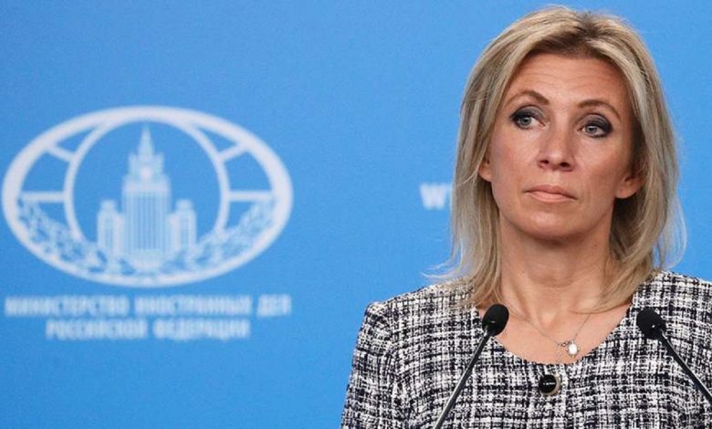 Захарова: Франция взяла курс на милитаризацию соцсетей