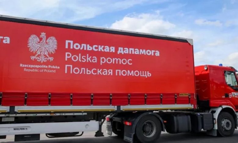 Польша намеревается отправить для мигрантов в Беларусь третью партию гуманитарной помощи